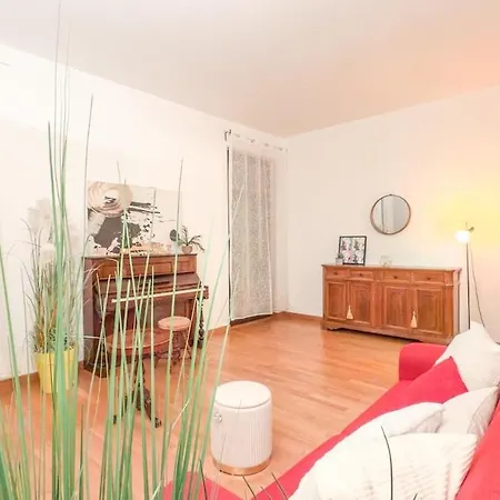 Apartment Residenza Al Vicoletto 130mq Free Parking Piazza Erbe *