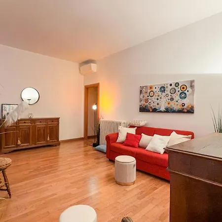Residenza Al Vicoletto 130mq Free Parking Piazza Erbe Διαμέρισμα